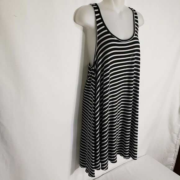 Socialite Womens Mini Dress Size Medium Striped Black White Halter Back Scoop - Picture 4 of 7